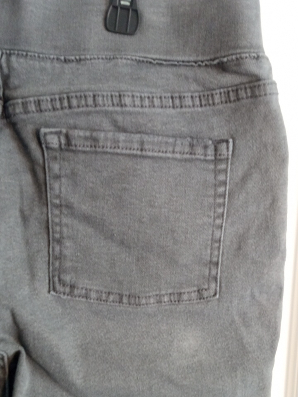 LOGO CROPPED BLACK DENIM - Picture 5 of 10
